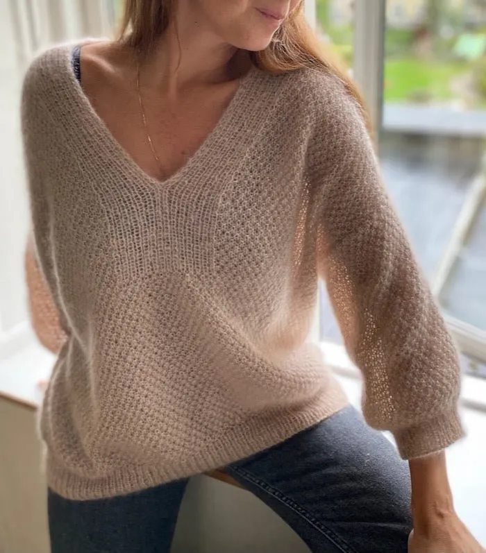 Fungus Sweater V-neck by Refined Knitwear, silk mohair knitting kit (UK, DE)