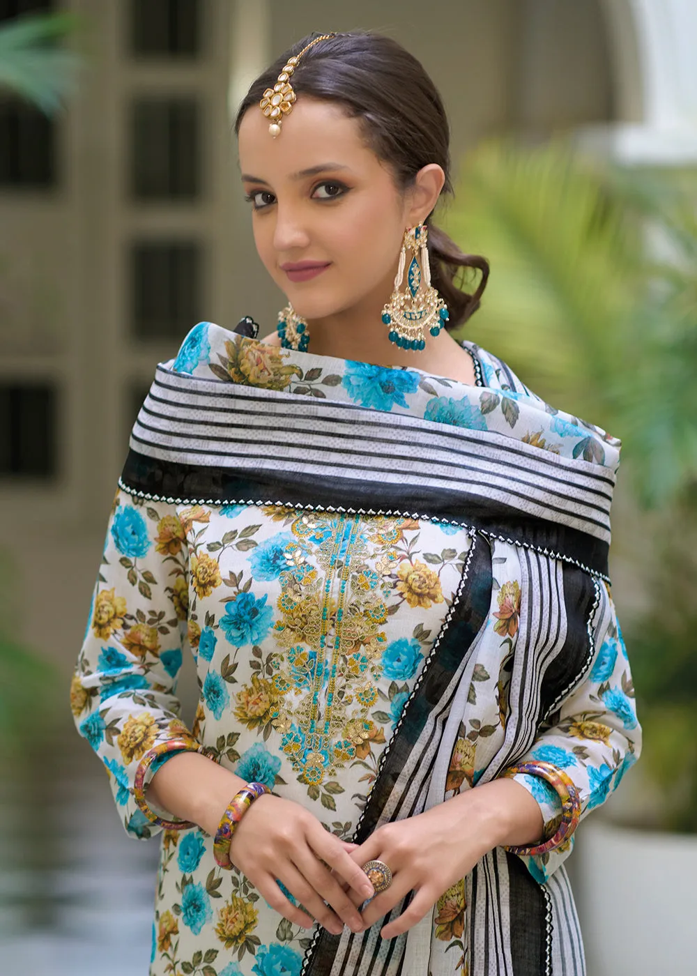 Gota Patti Embroidered Cream Lilen Ethnic Salwar Suit