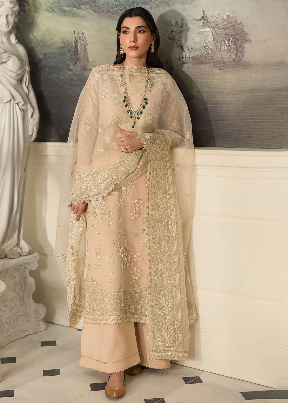 Suave Luxury Formals '24 by Emaan Adeel | Aruna